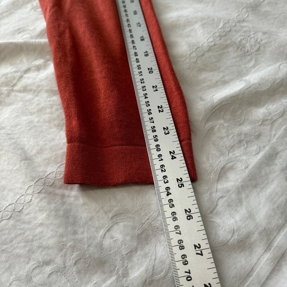 Banana Republic Factory Men's Burnt Orange Long Sleeve Knit V-Neck Sweater Large - Picture 8 of 11